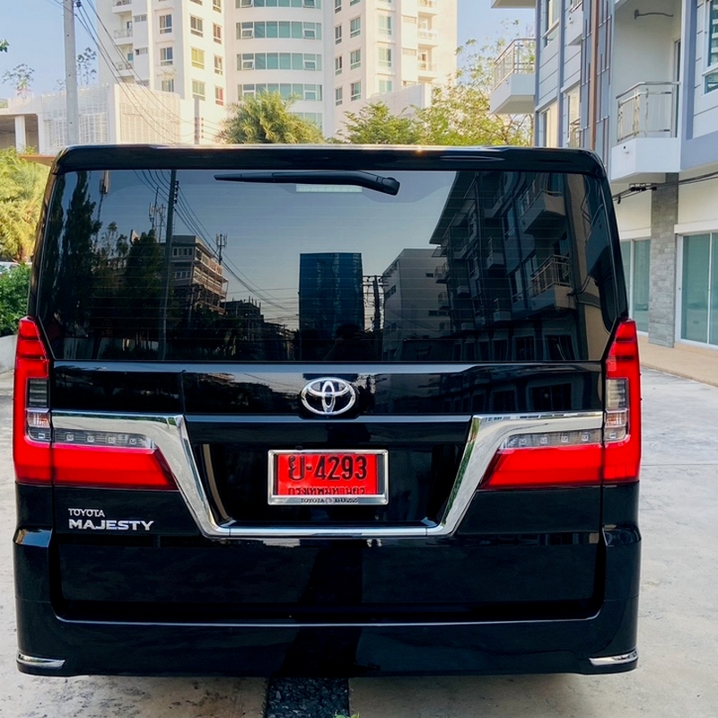 New Toyota Majesty Premium 2022