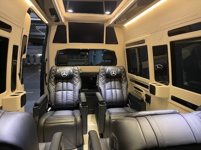 New Benz Sprinter 2024 VVIP 11 Seats