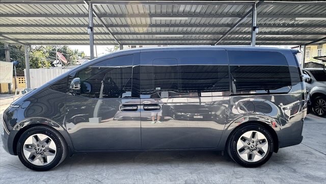 New Hyundai Starita SEL 9 ที่นั่ง , VIP 7 ที่นั่ง