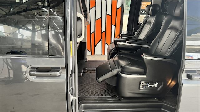 New Hyundai Starita SEL 9 ที่นั่ง , VIP 7 ที่นั่ง