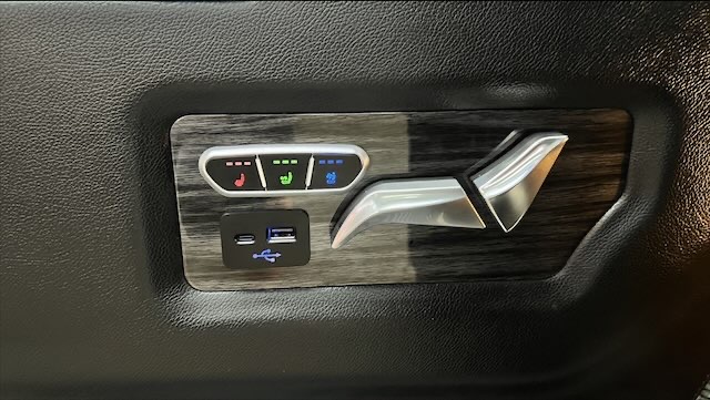 New Hyundai Starita SEL 9 ที่นั่ง , VIP 7 ที่นั่ง