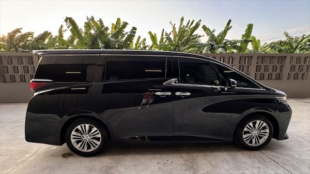 New Toyota Alphard Z 2024 VIP 7 Seats