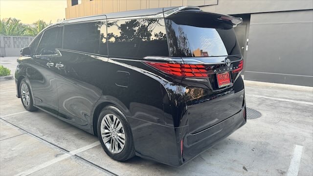 New Toyota Alphard Z 2024 VIP 7 Seats