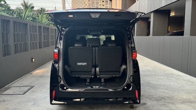 New Toyota Alphard Z 2024 VIP 7 Seats