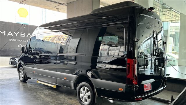 New Benz Sprinter 2024 VVIP 11 Seats
