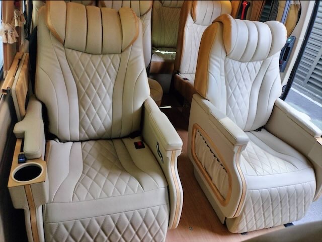 New Toyota Commuter VIP 8,9,10 Seat