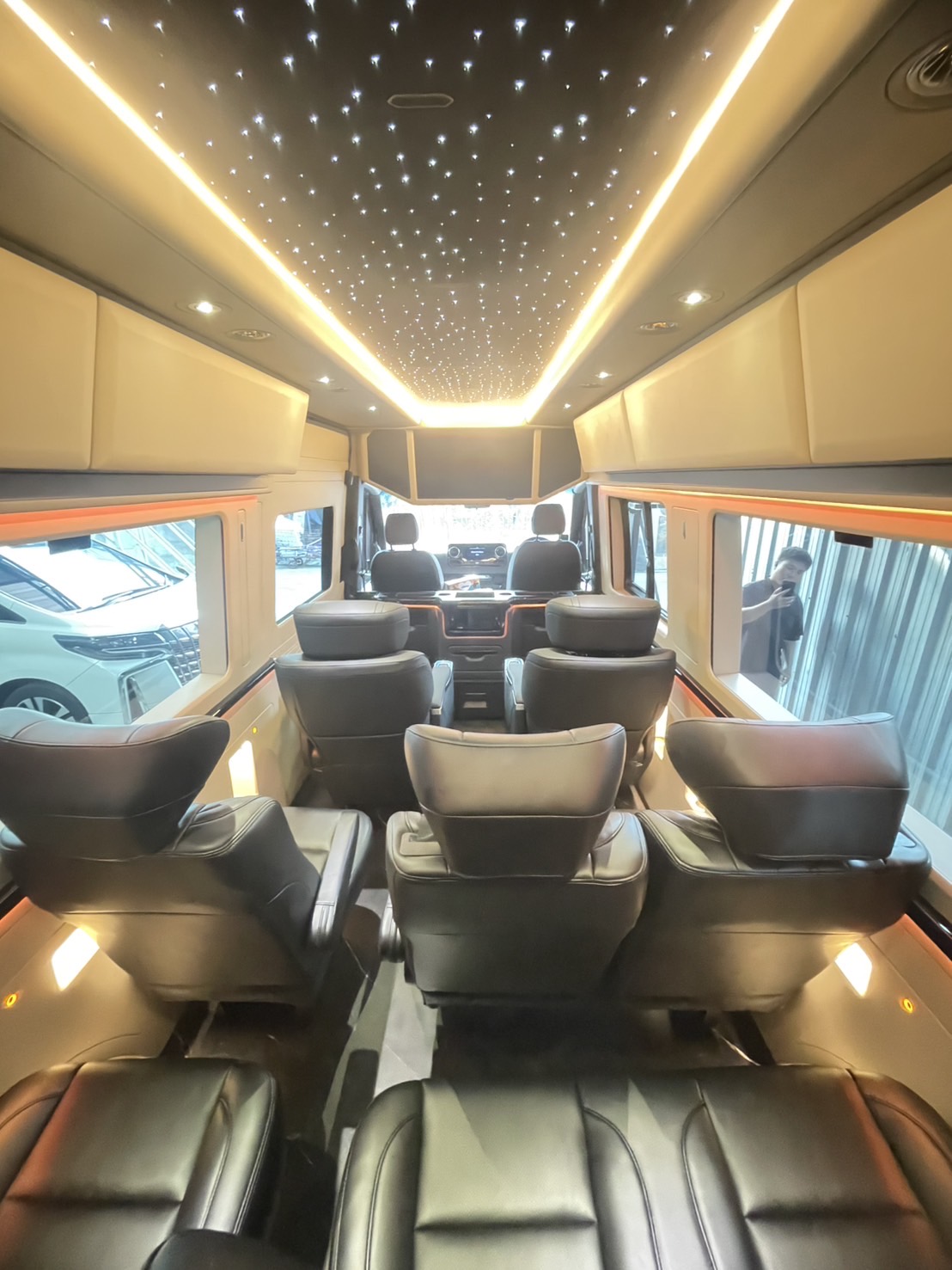 New Benz Sprinter 419 Model 2025 VVIP 10-13 Seats
