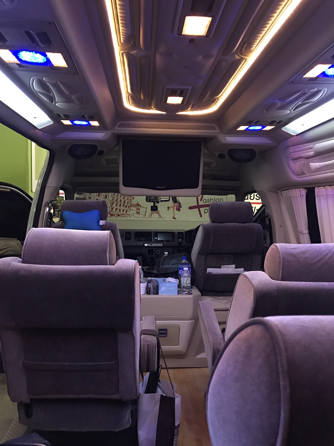 แกลเลอรี่ Toyota Commuter