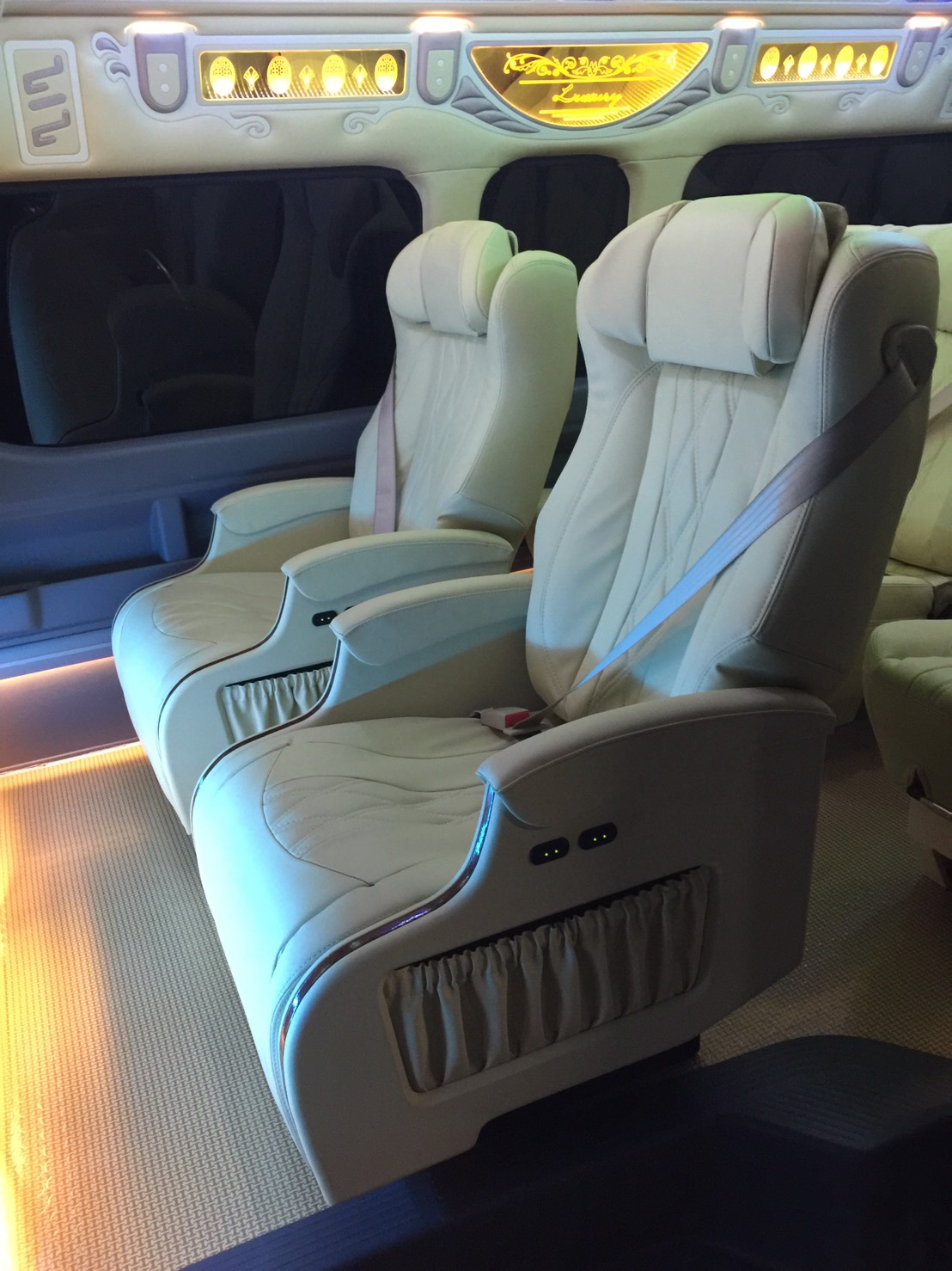 แกลเลอรี่ Toyota Commuter